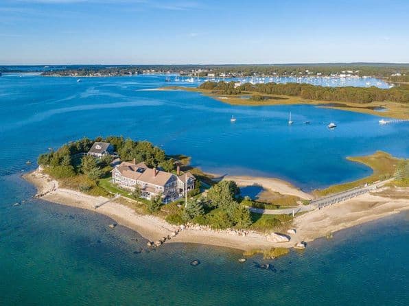 75 Winsor Road, Cataumet